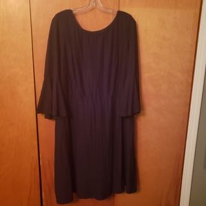 Navy blue bell sleeved dress. With pockets!!